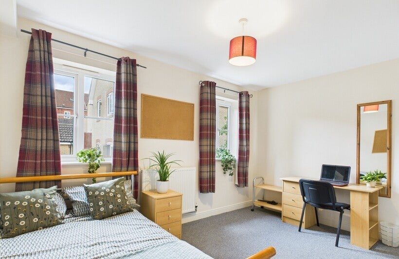 Flat Thacker Way in Norwich