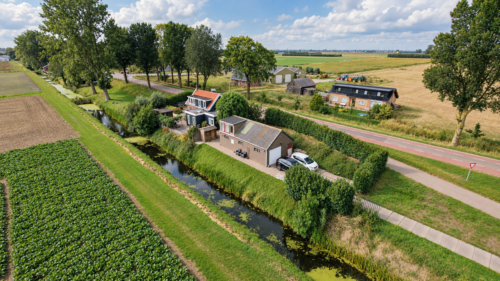 Huis Oud-Cromstrijensedijk OZ 103 in Klaaswaal