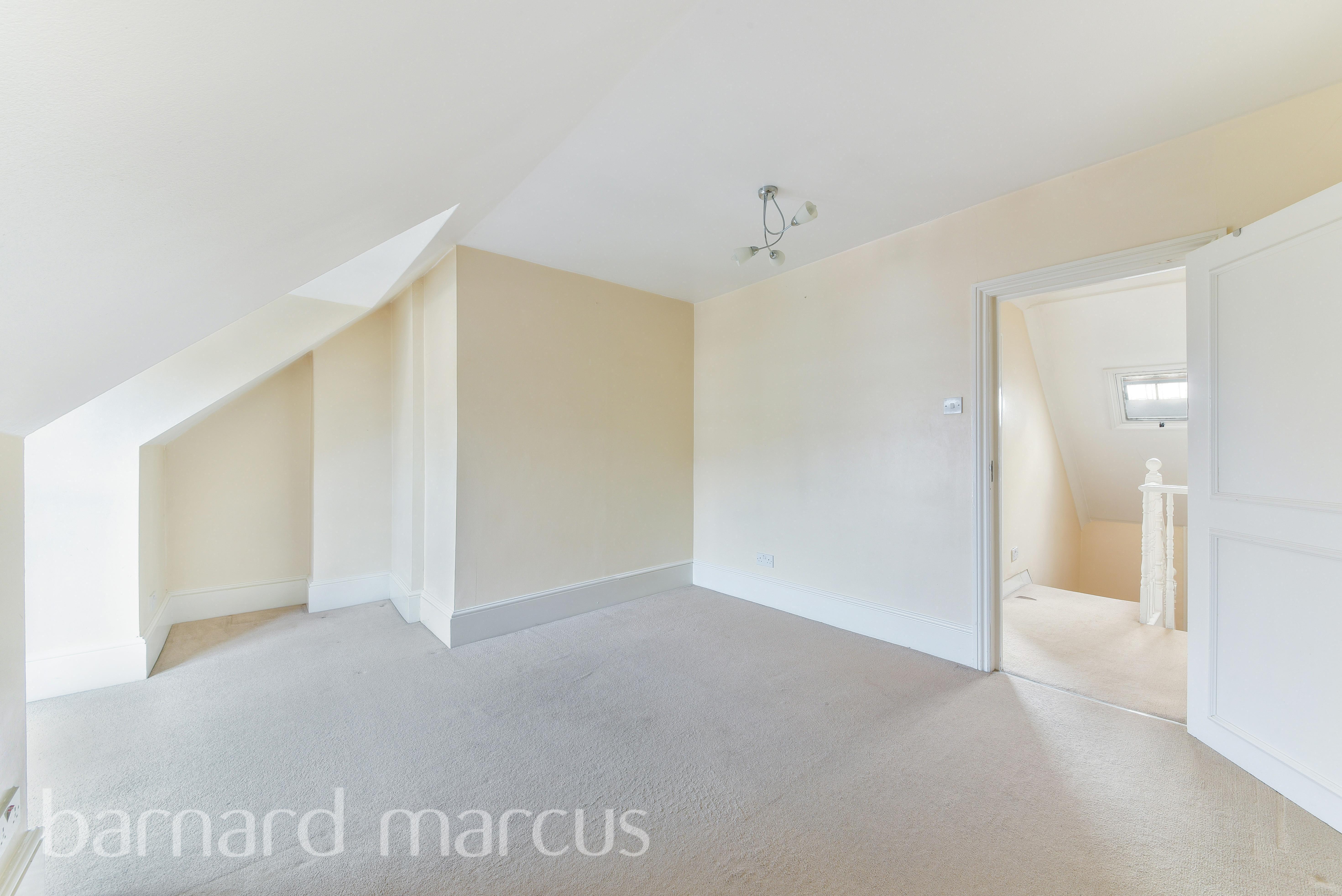 Flat Marlborough Road in Greater London