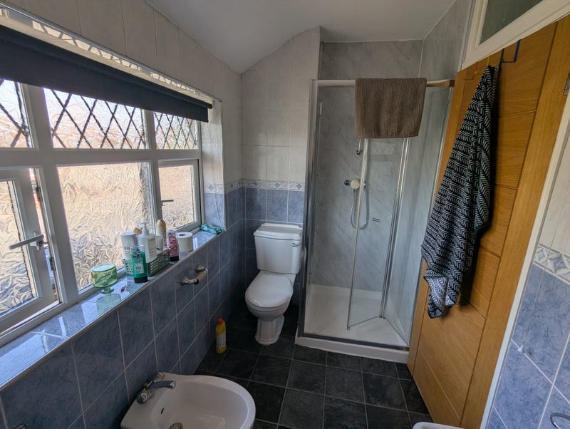 Room Foxcote Road in Bristol