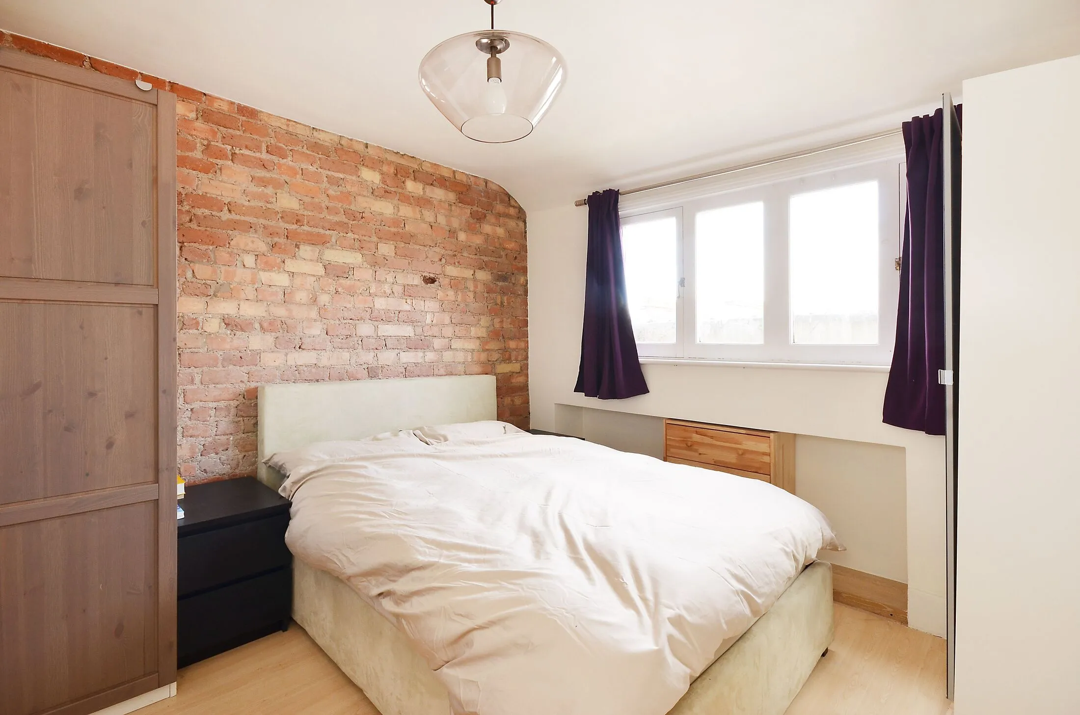 Flat Denbigh Street in City of Westminster