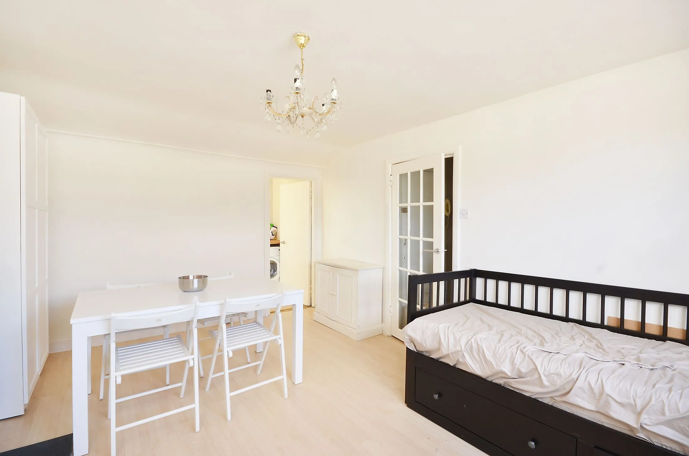 Flat Denbigh Street in City of Westminster