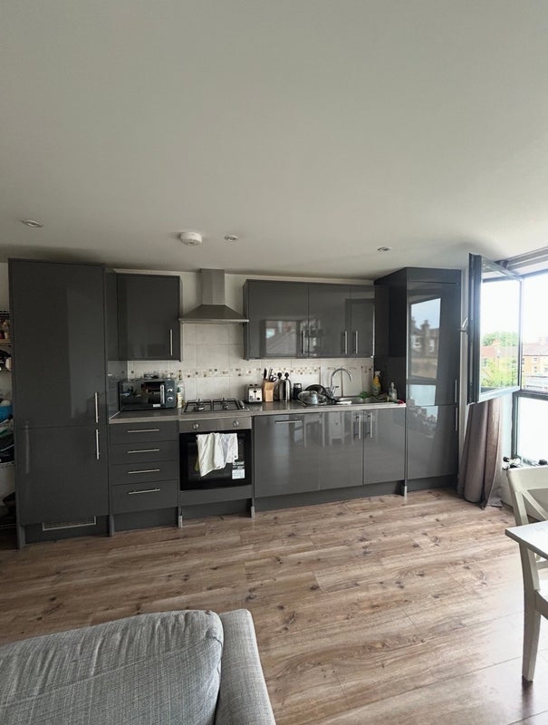 Room Shacklewell Lane in Greater London