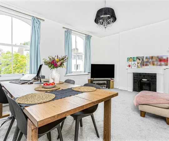 House Cambrian Road in Greater London