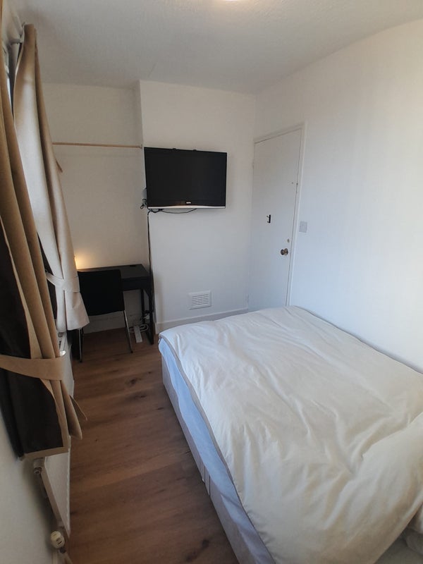 Room Harrison's Rise in Greater London