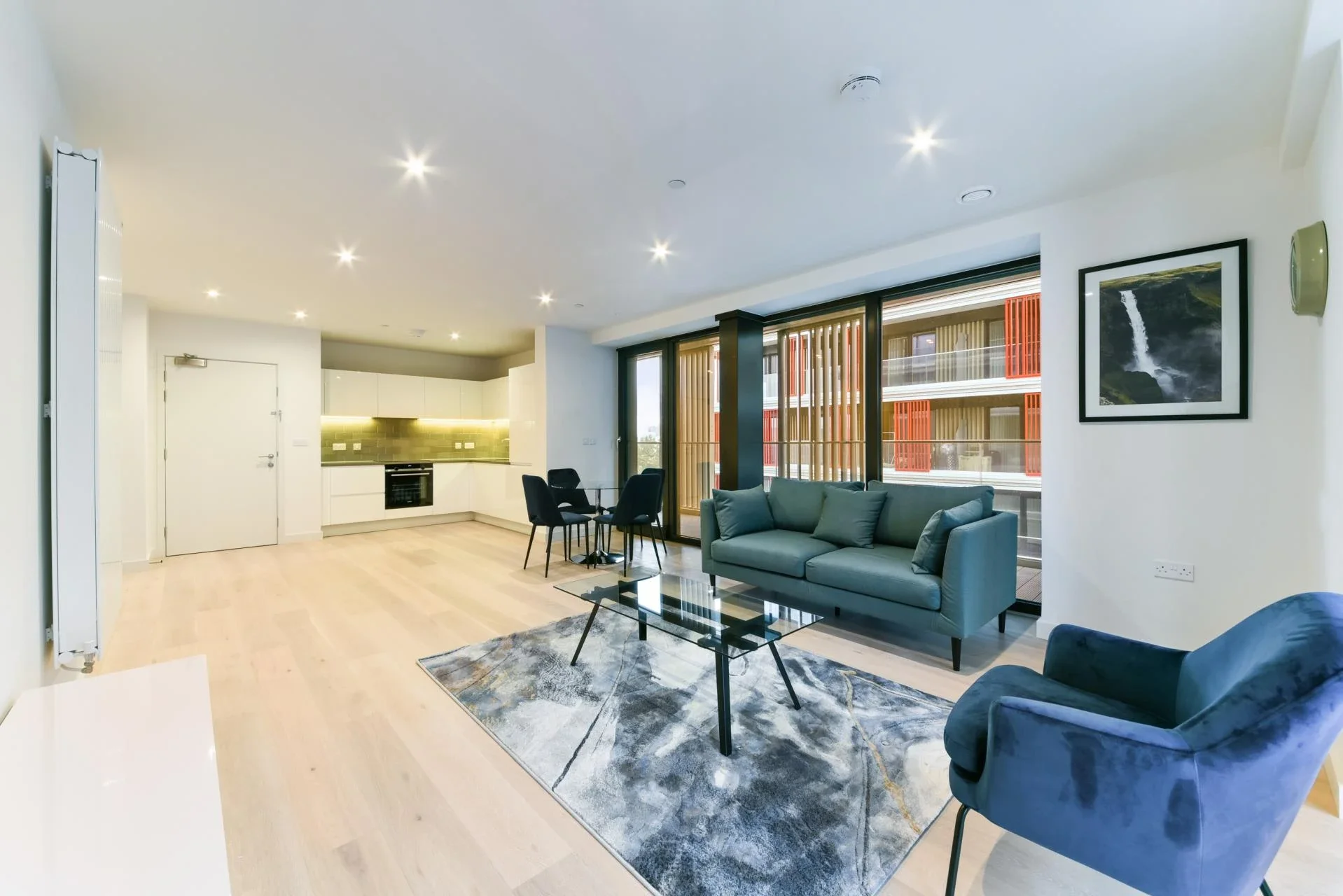 Flat Riverside Walk in Greater London