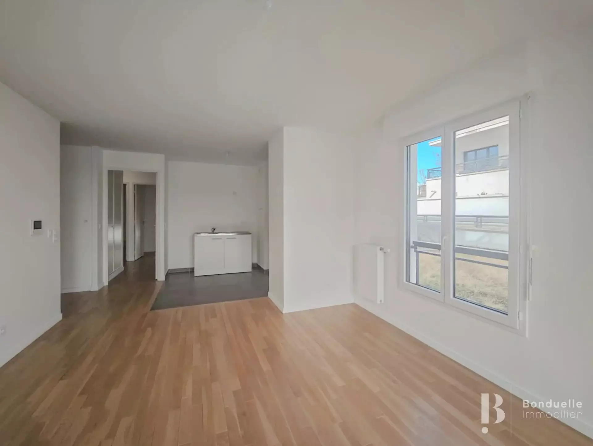 Flat Rue Benoît Malon in Suresnes