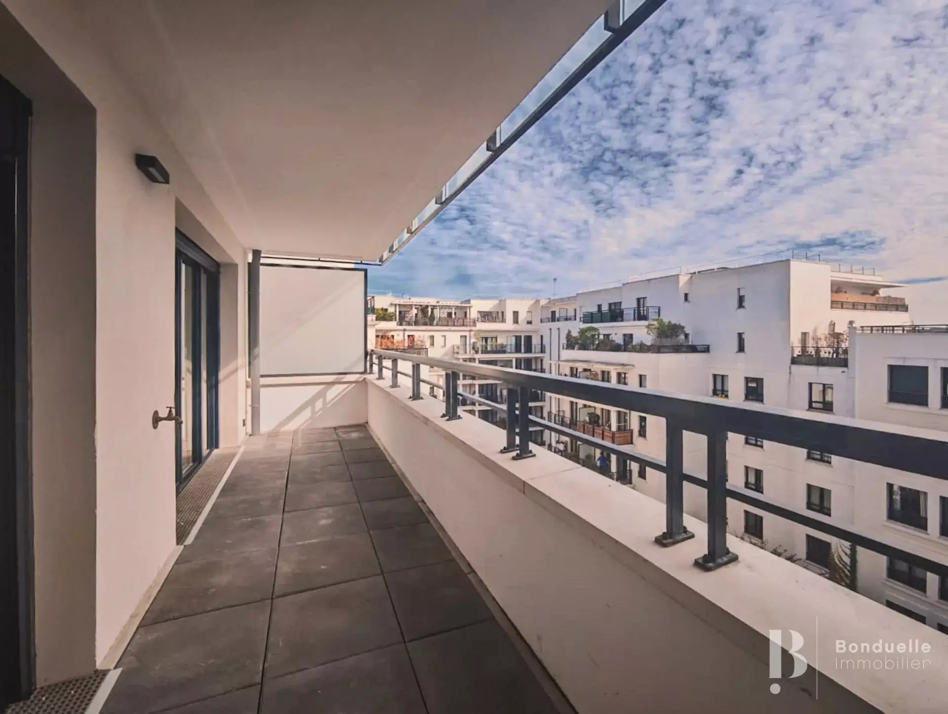 Flat Rue Benoît Malon in Suresnes