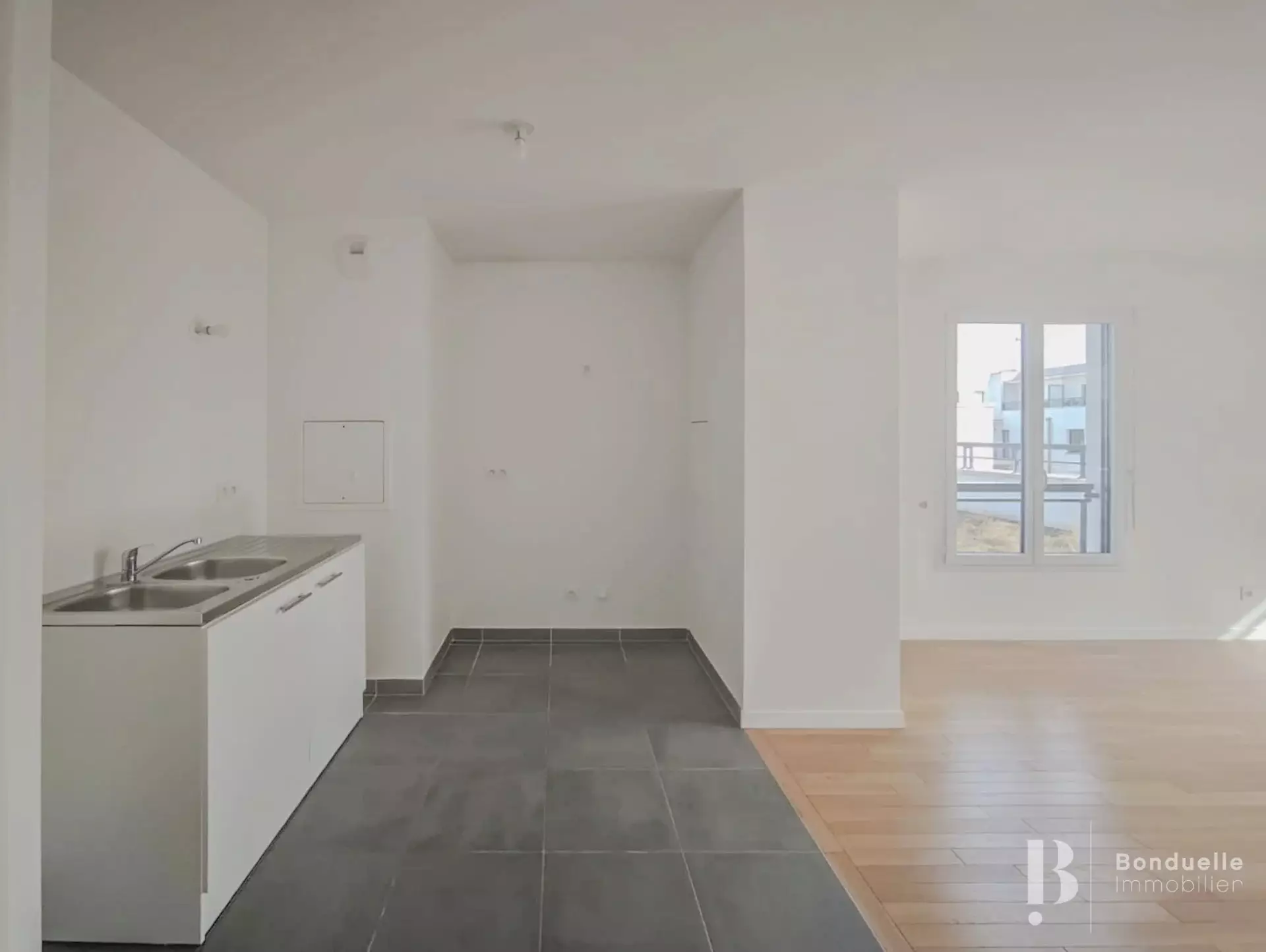 Flat Rue Benoît Malon in Suresnes