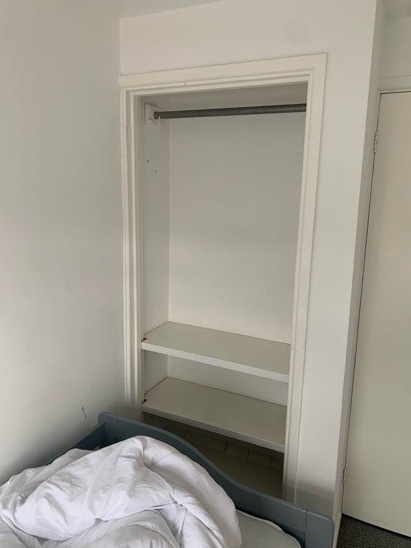 Room Plaw Hatch Close in East Hertfordshire