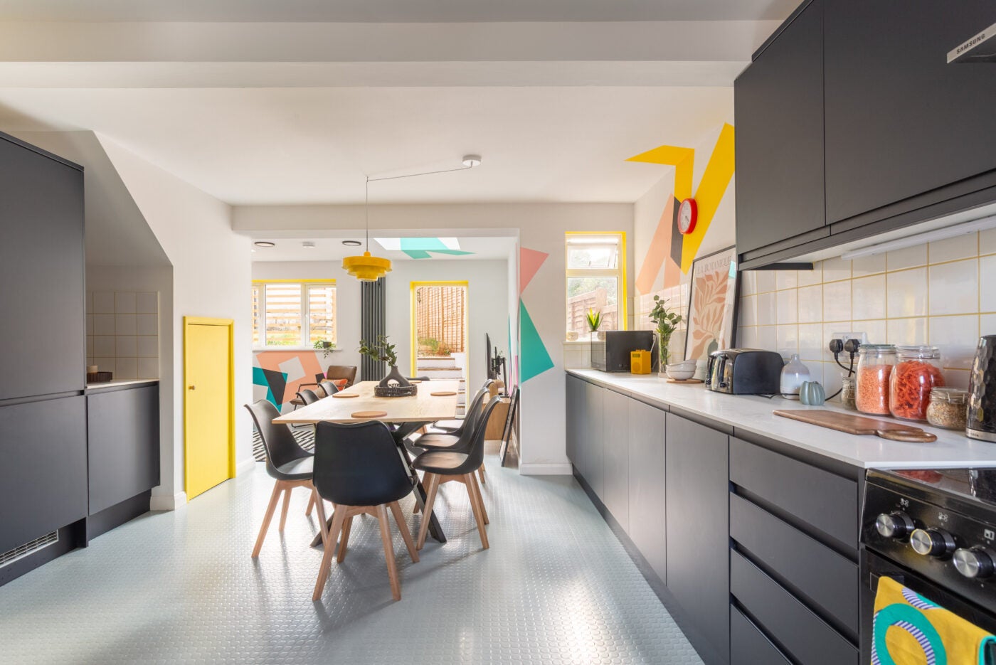 Flat Selham Close in Stanmer
