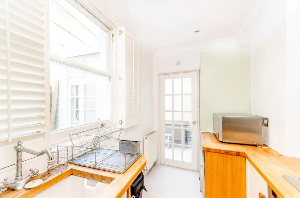 Flat Wadham Road in Greater London