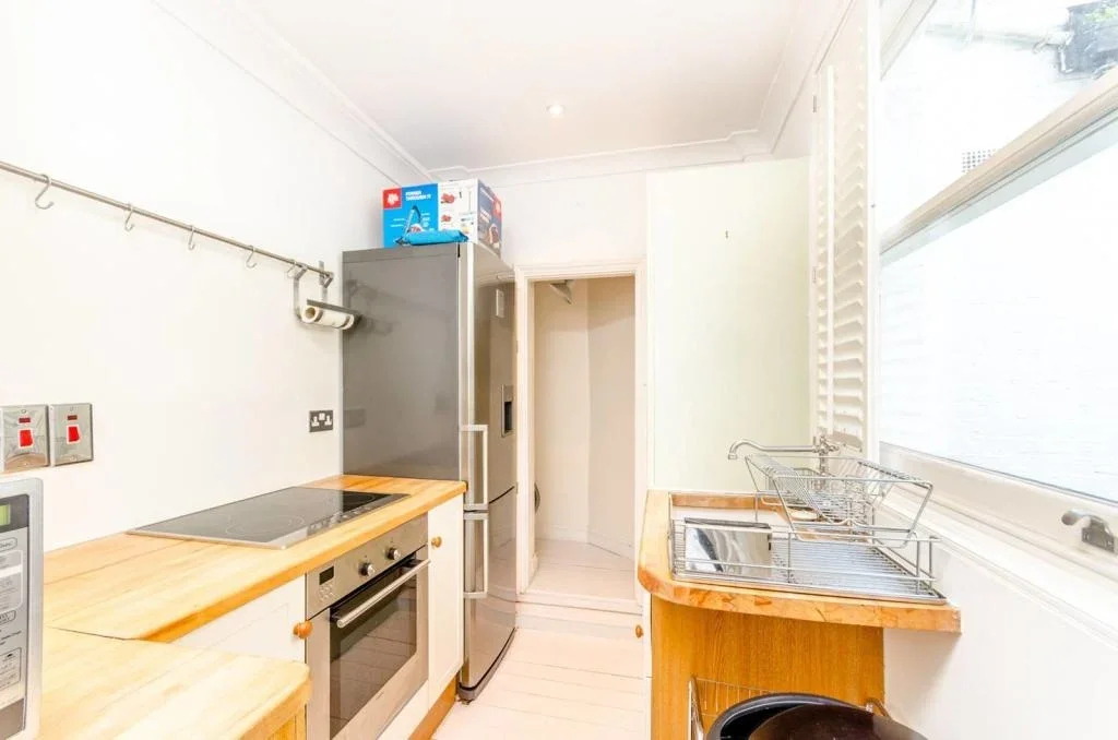 Flat Wadham Road in Greater London