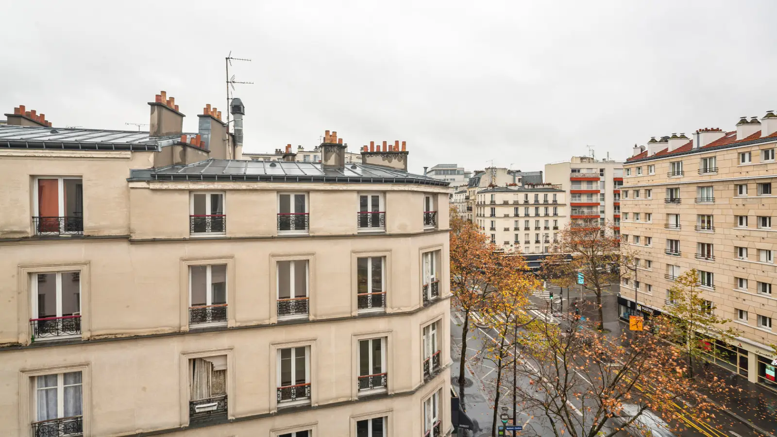 Flat Rue René Blum in Paris