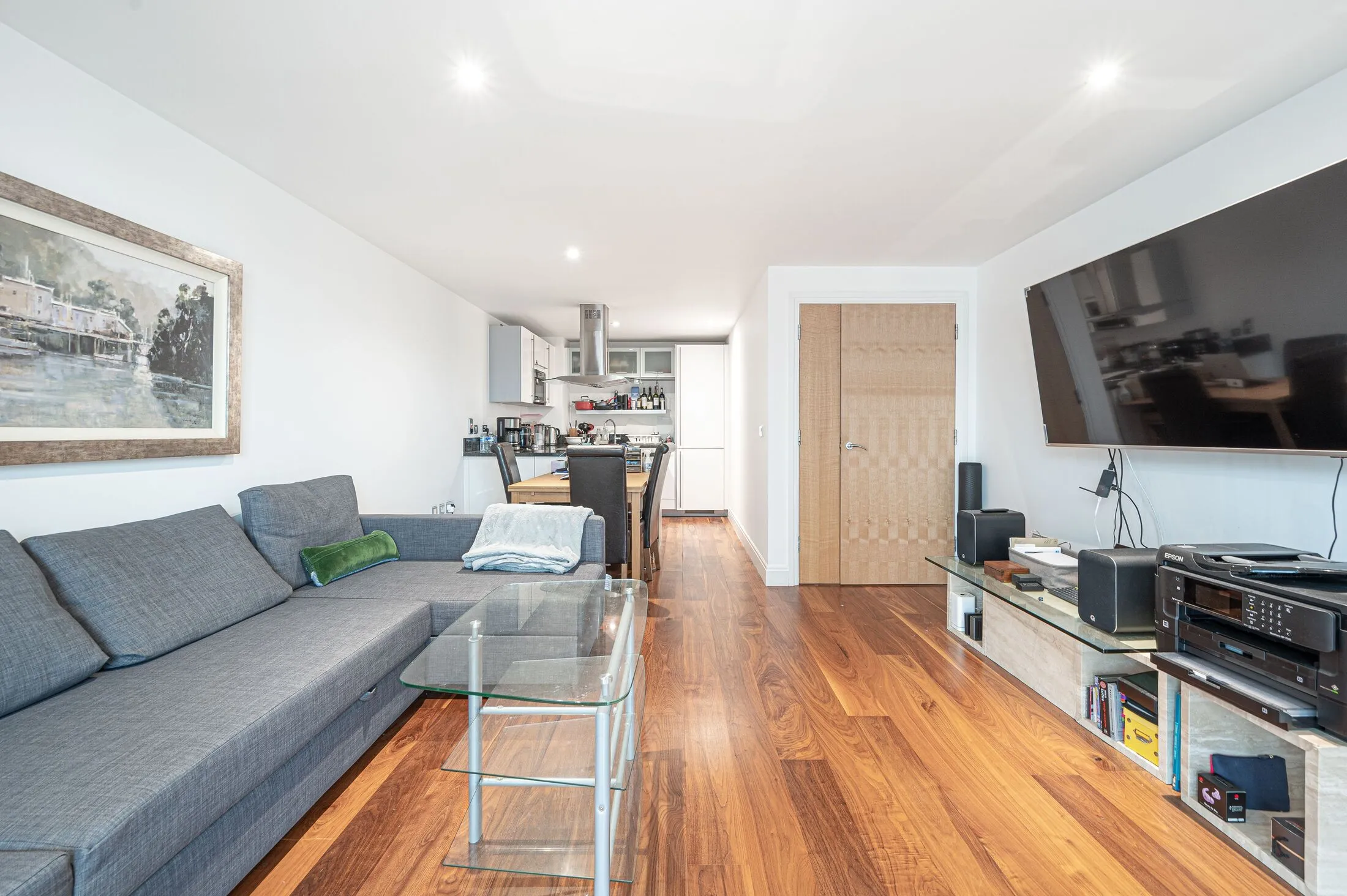 Flat Winchester Mews in Greater London