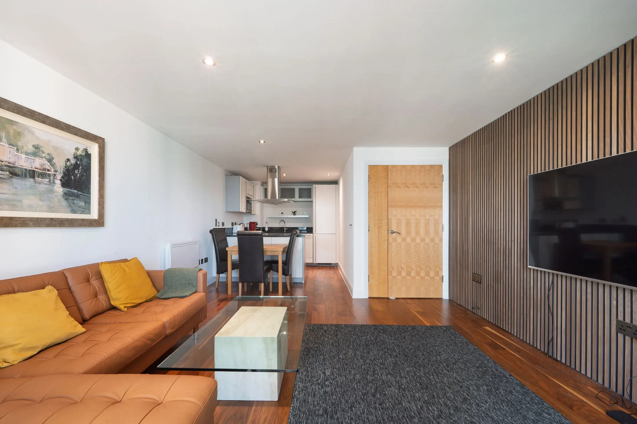 Flat Winchester Mews in Greater London