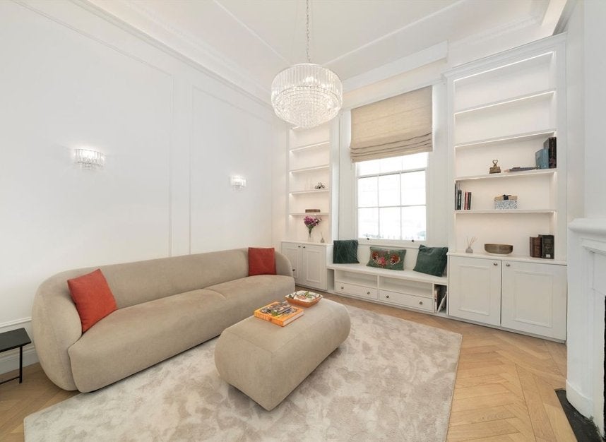 Flat Chesham Street in City of Westminster