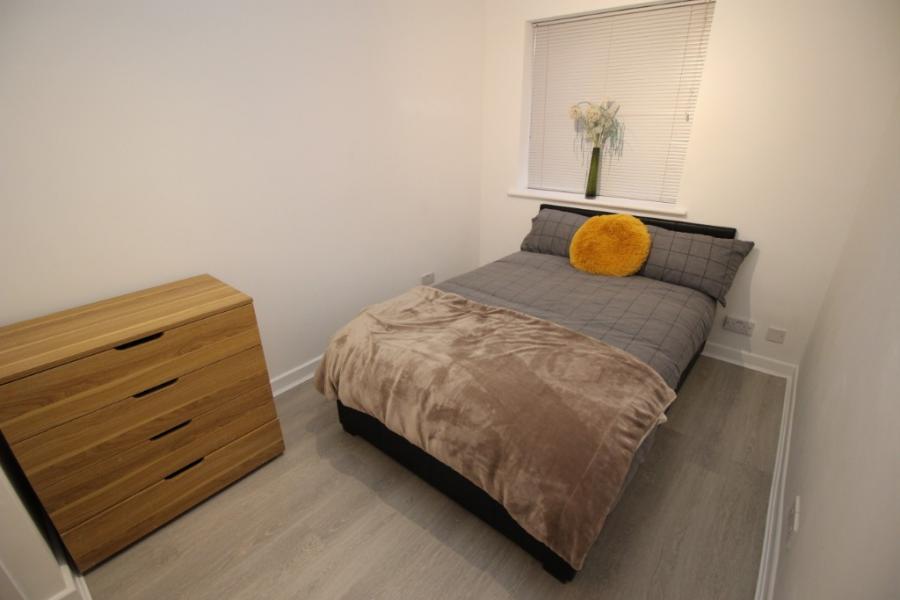 Flat Queen Alexandra Road in High Wycombe