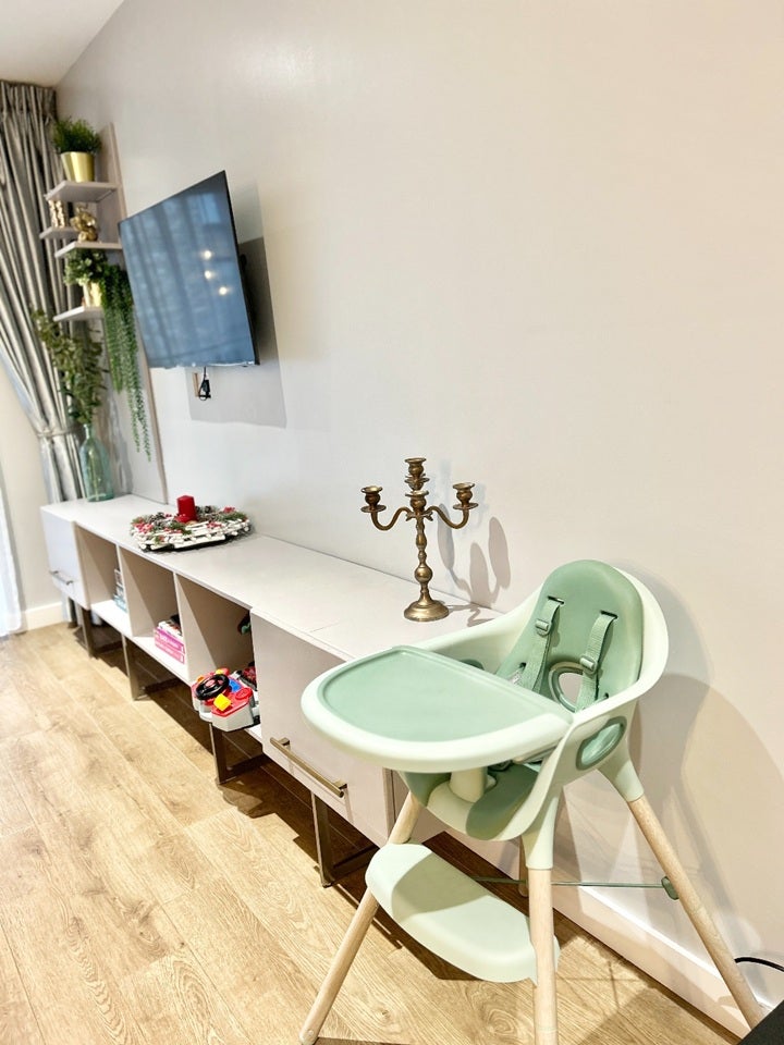 Flat Madeira Street in Greater London