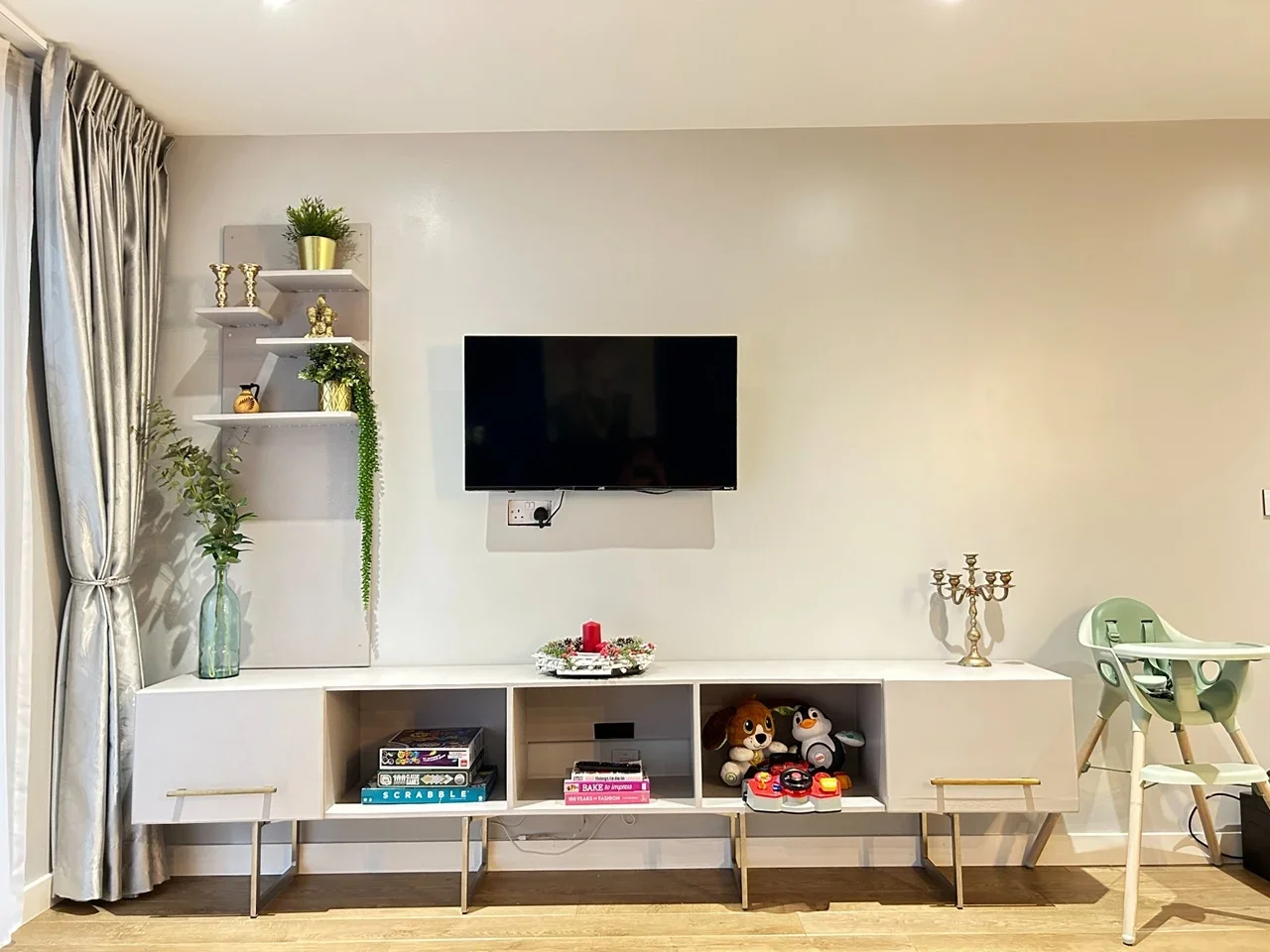 Flat Madeira Street in Greater London