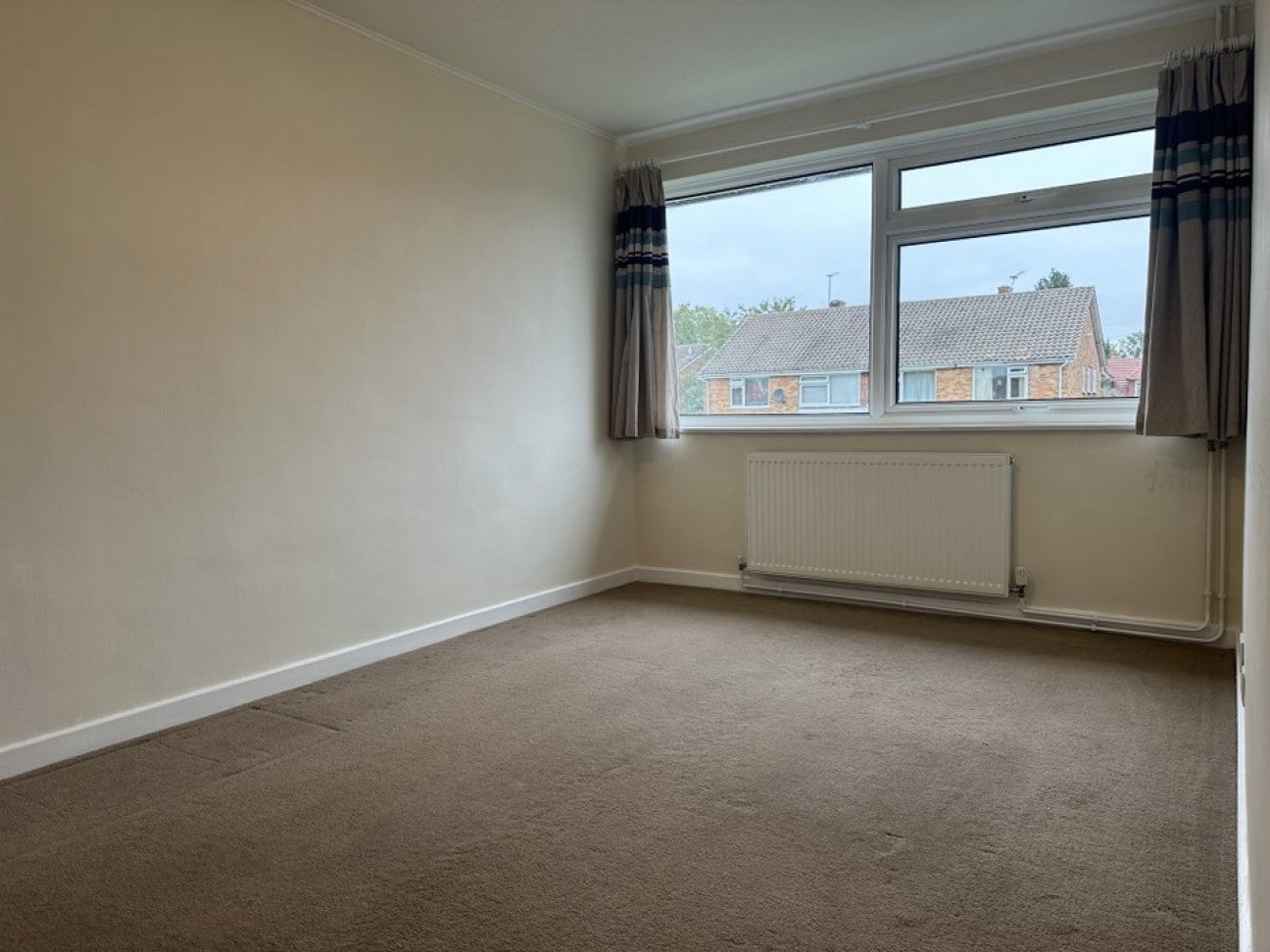 Flat Larkspur Way in Epsom and Ewell