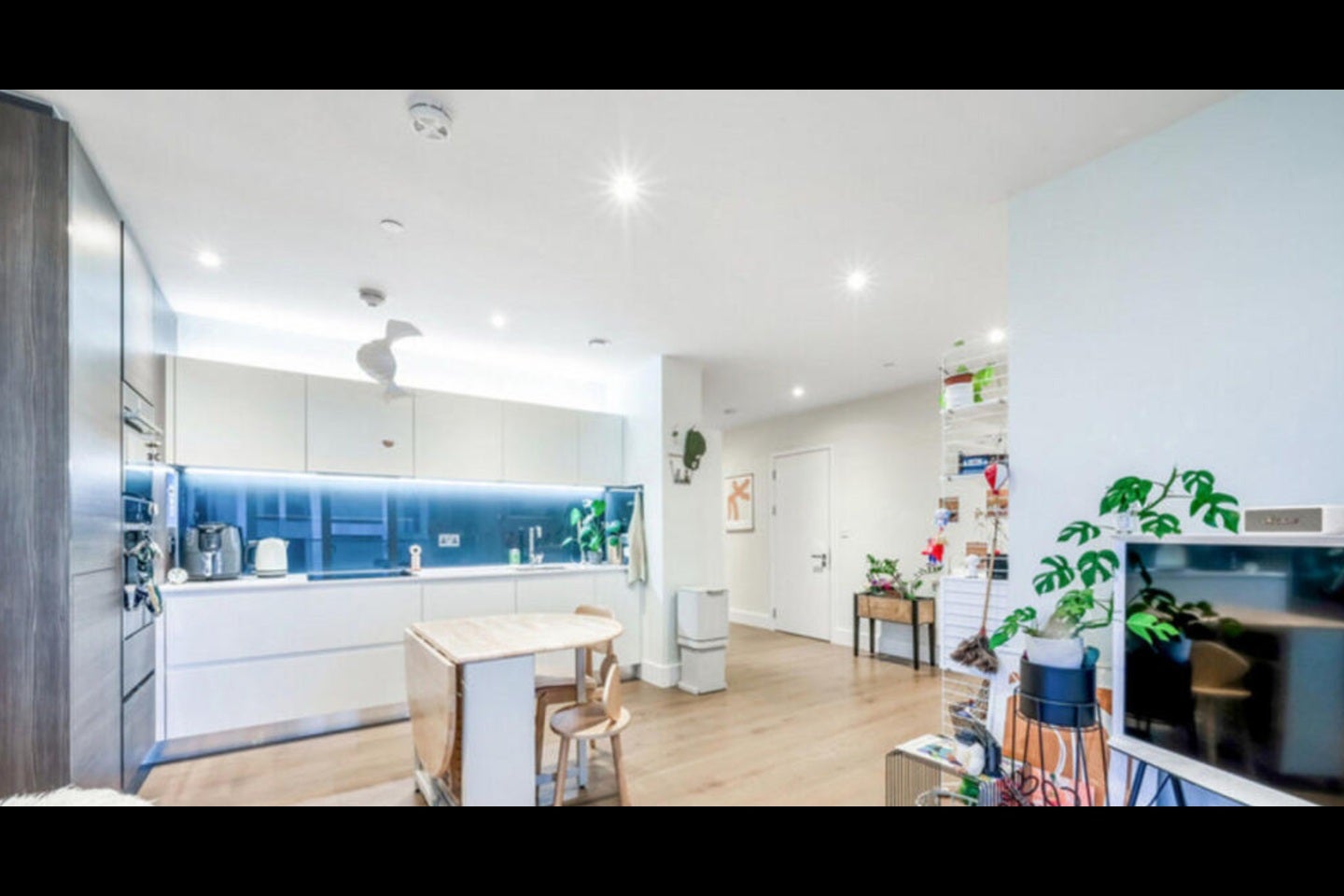 Flat Pegler Square in Greater London