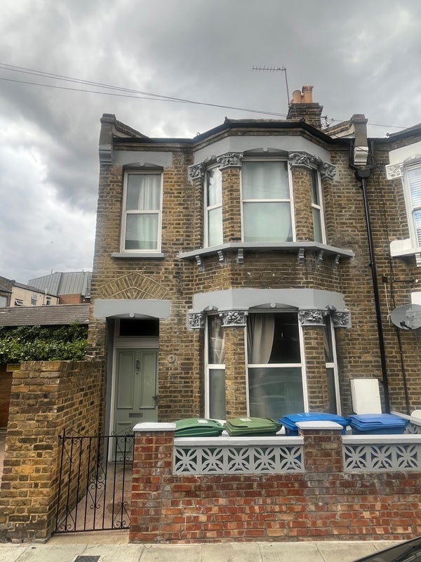 Room Dowlas Street in Greater London