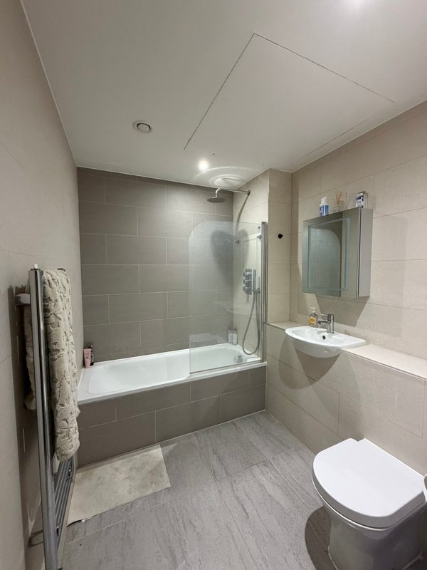 Room Beresford Street in Greater London