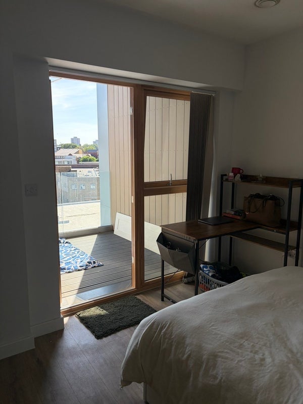 Room Beresford Street in Greater London