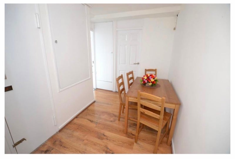 Room Clovelly Way in Greater London