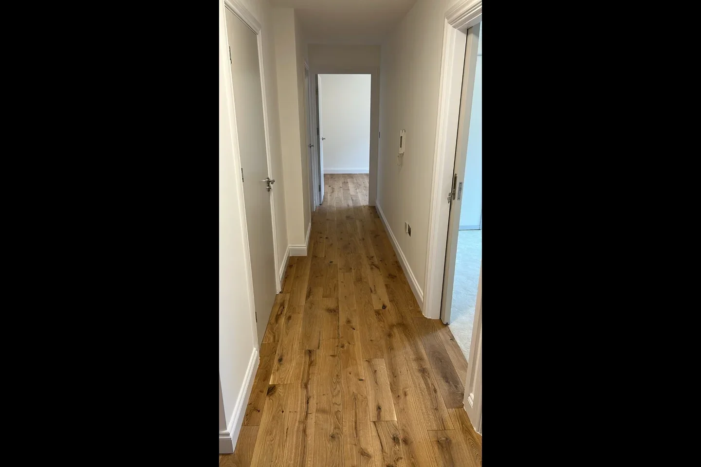 Flat Joslin Avenue in Greater London