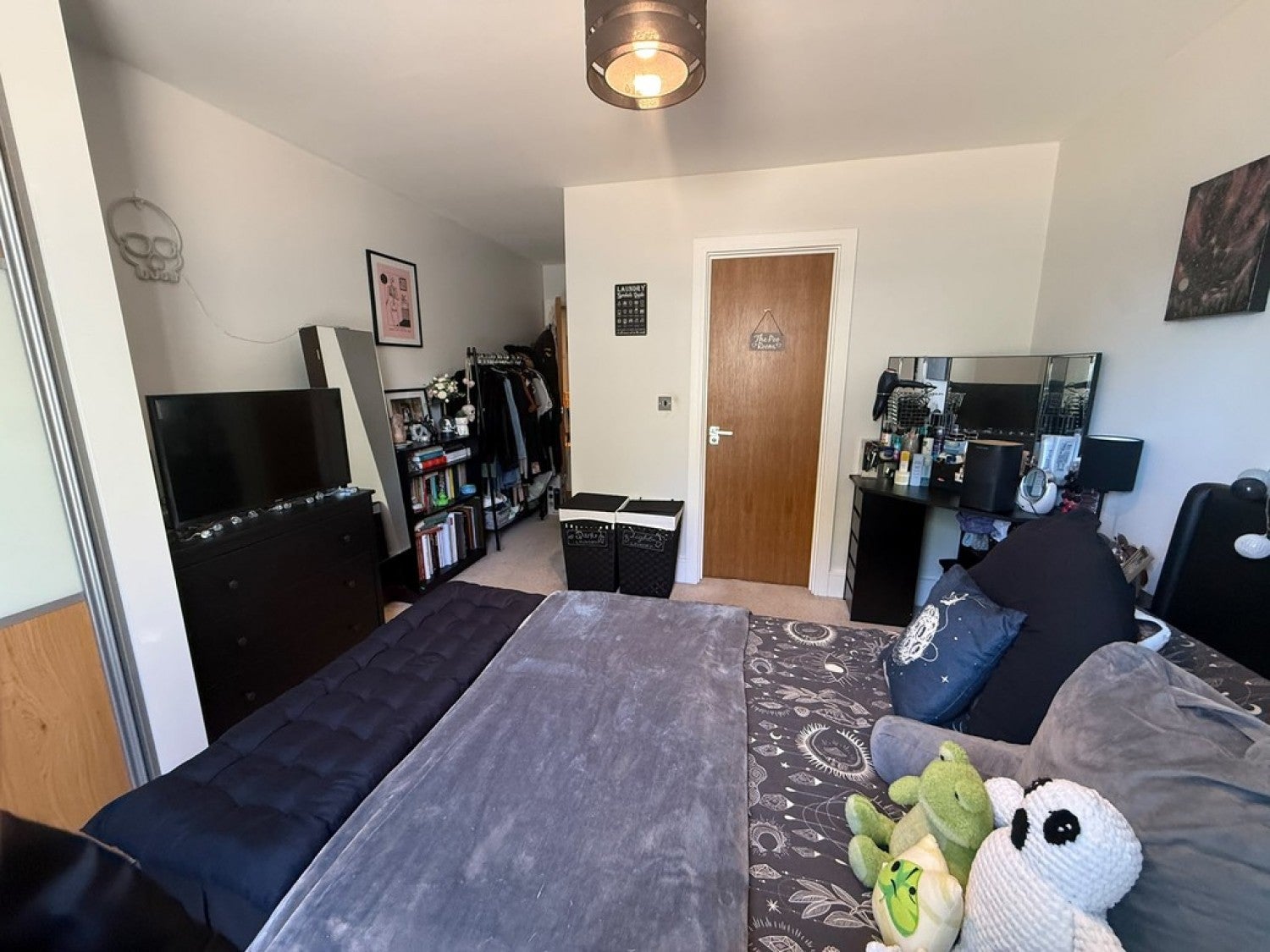 Flat Warren Road in Reigate and Banstead