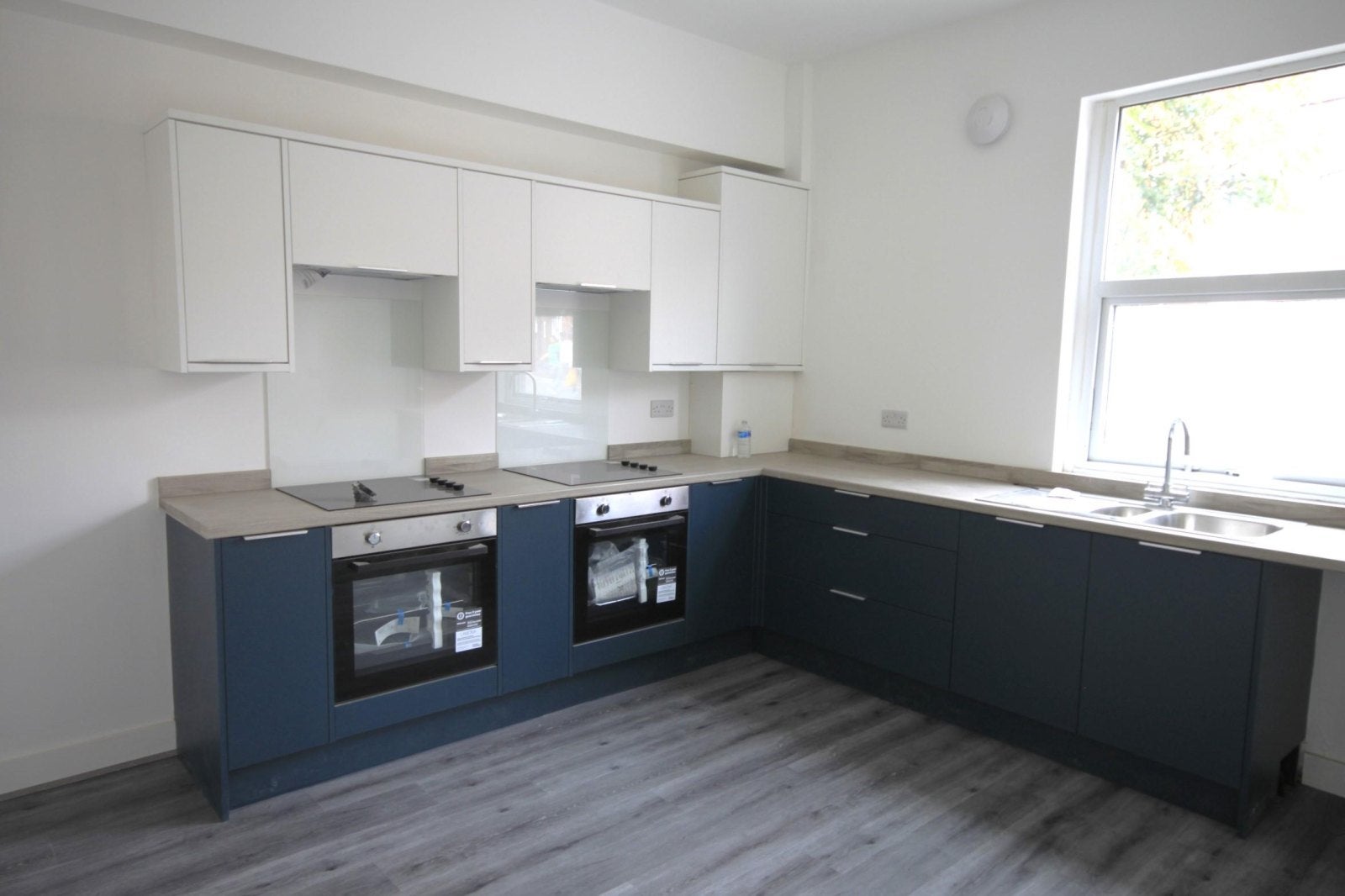 Flat Harold Terrace in Leeds