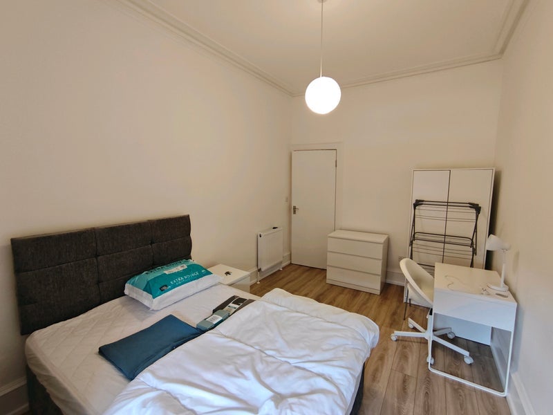 Room Copland Road in Glasgow