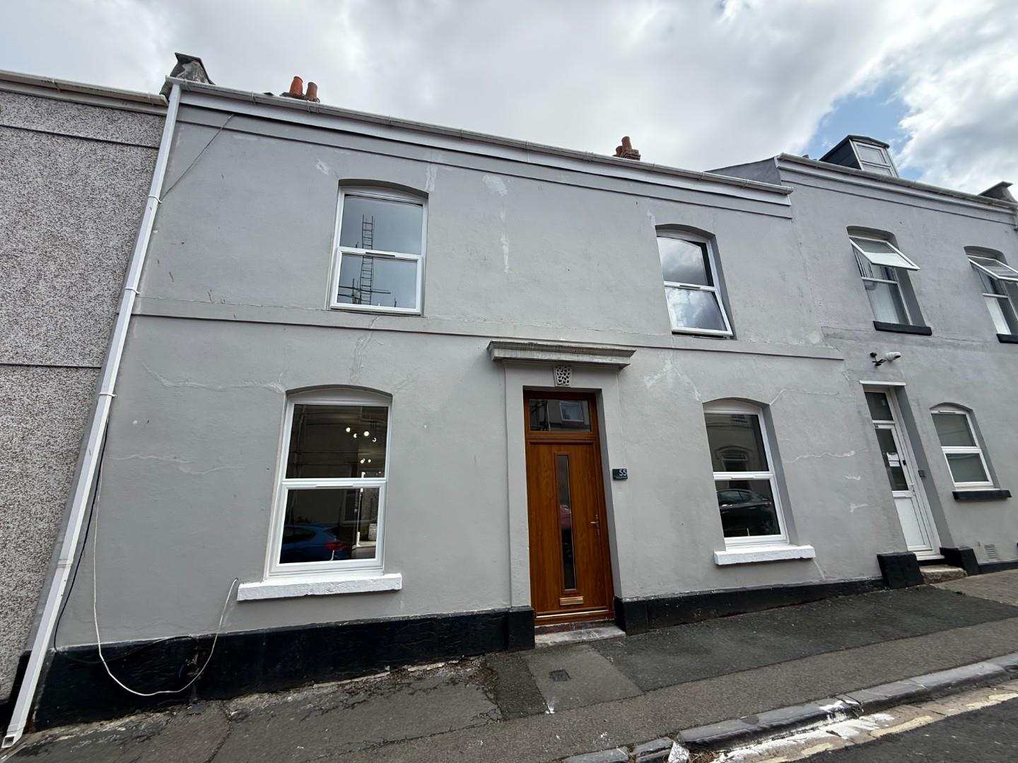 Flat Charlotte Street in Plymouth
