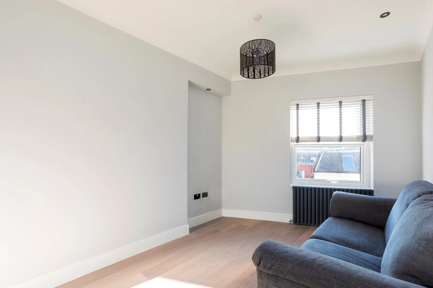 Flat Bramber Road in Greater London