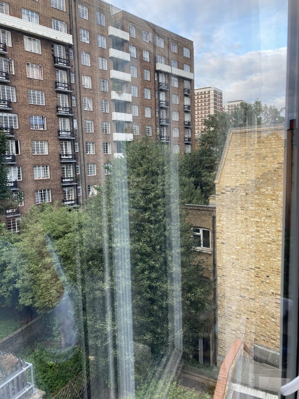 Room Shepherds Bush Road in Greater London