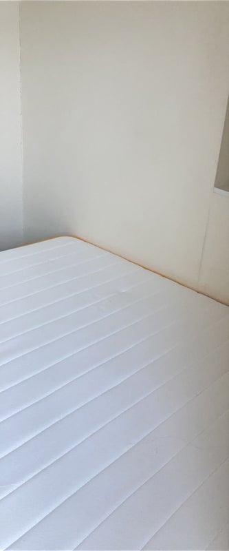 Room Shepherds Bush Road in Greater London