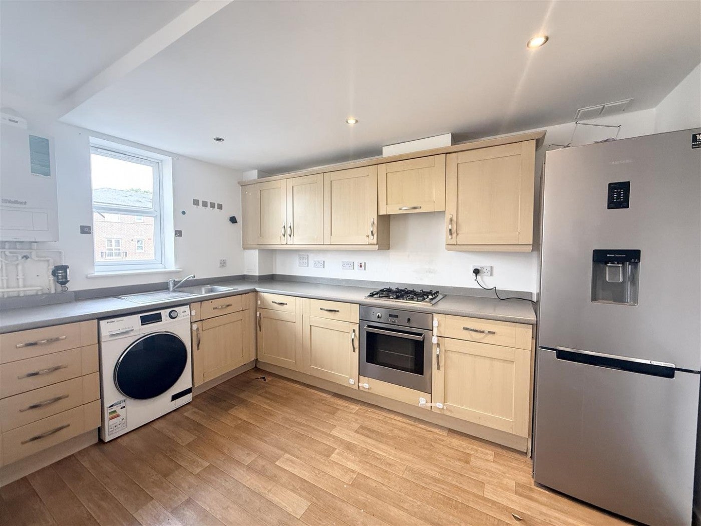 Flat Gareth Drive in Greater London
