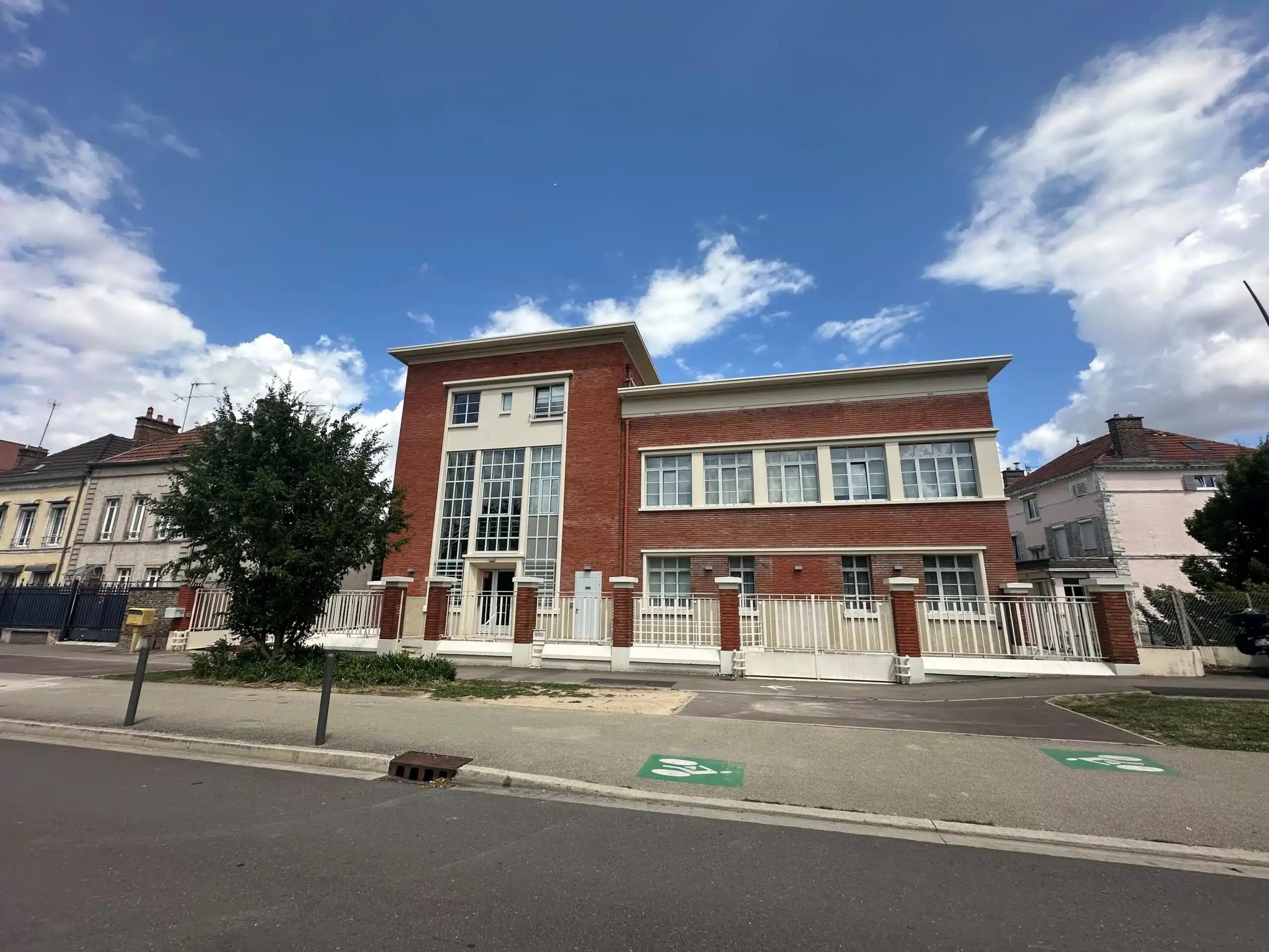 Flat Avenue Chomedey de Maisonneuve in Troyes