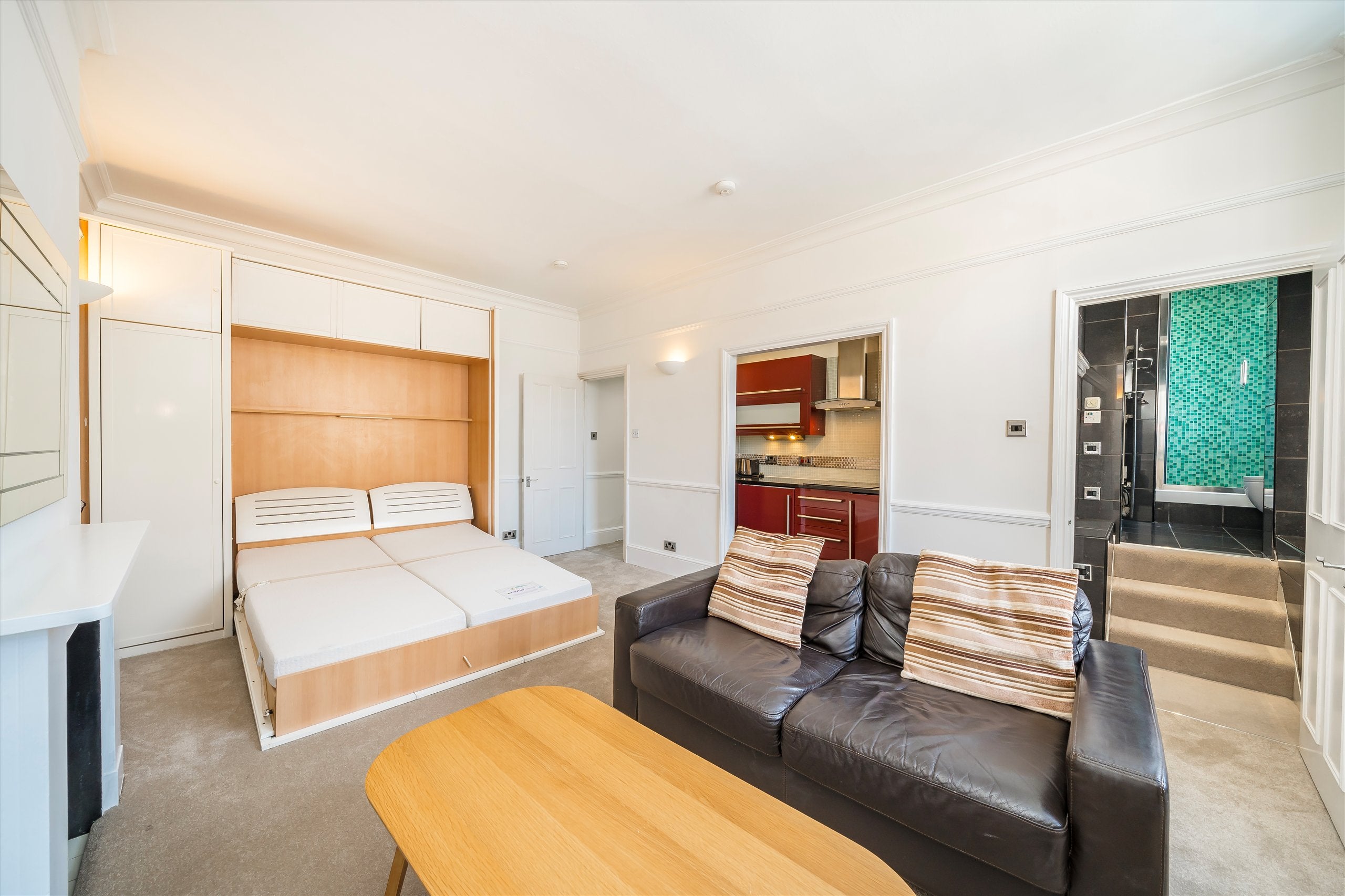 Flat Lowndes Street in City of Westminster