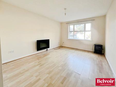 Flat Stapleford Close in Chelmsford