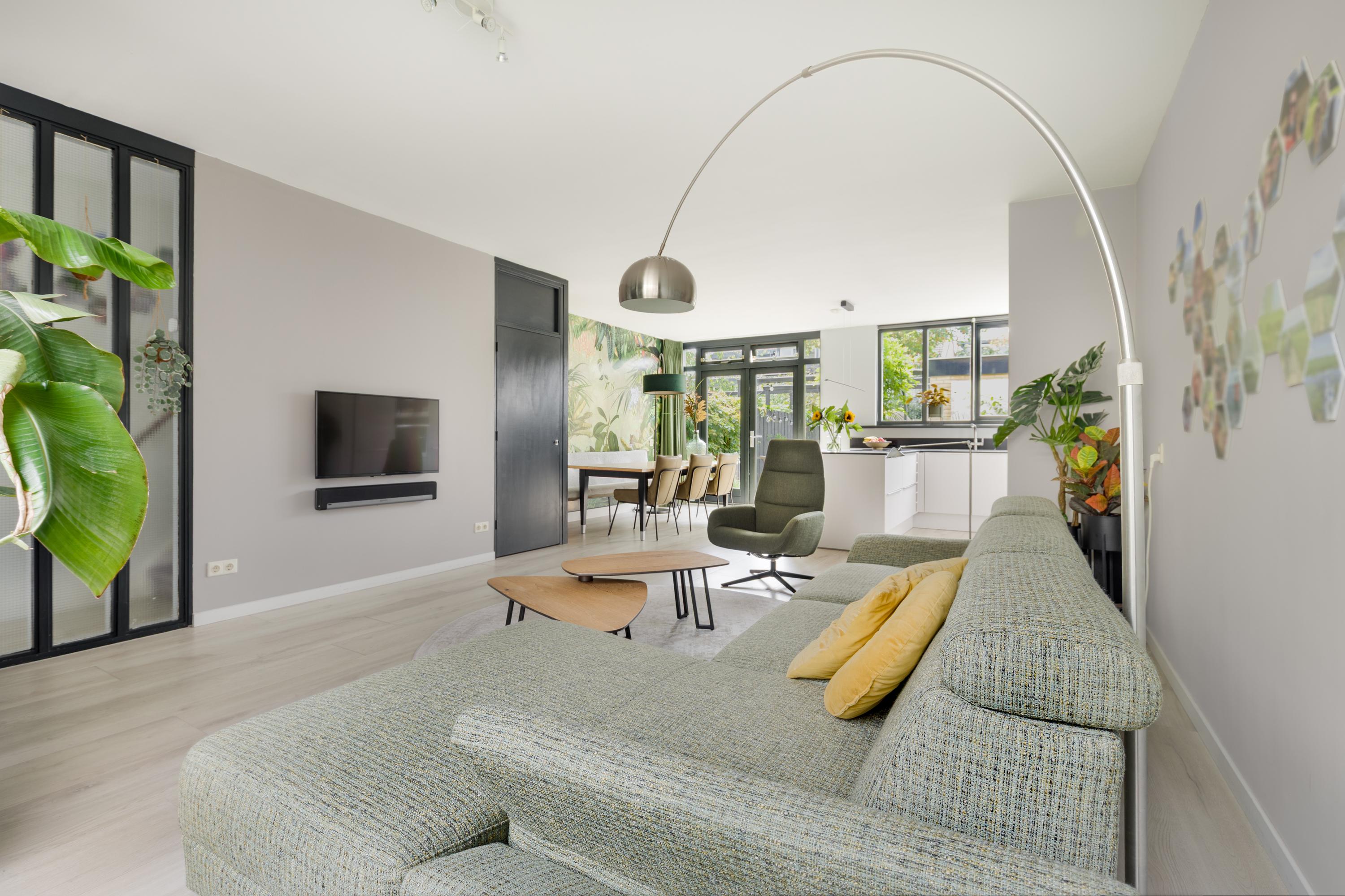 Tussenwoning te koop: Kempen 87, Haarlem