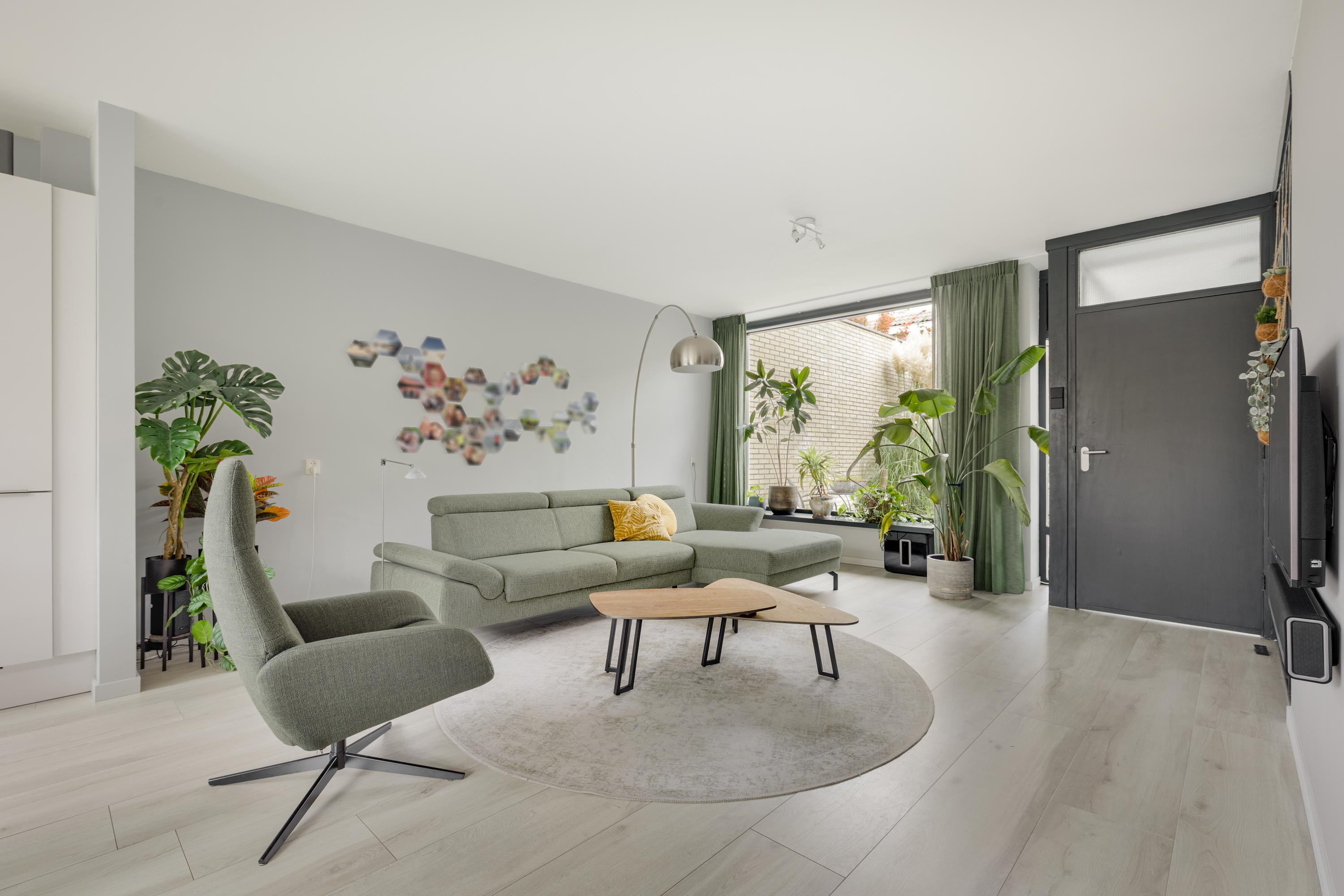 Tussenwoning te koop: Kempen 87, Haarlem