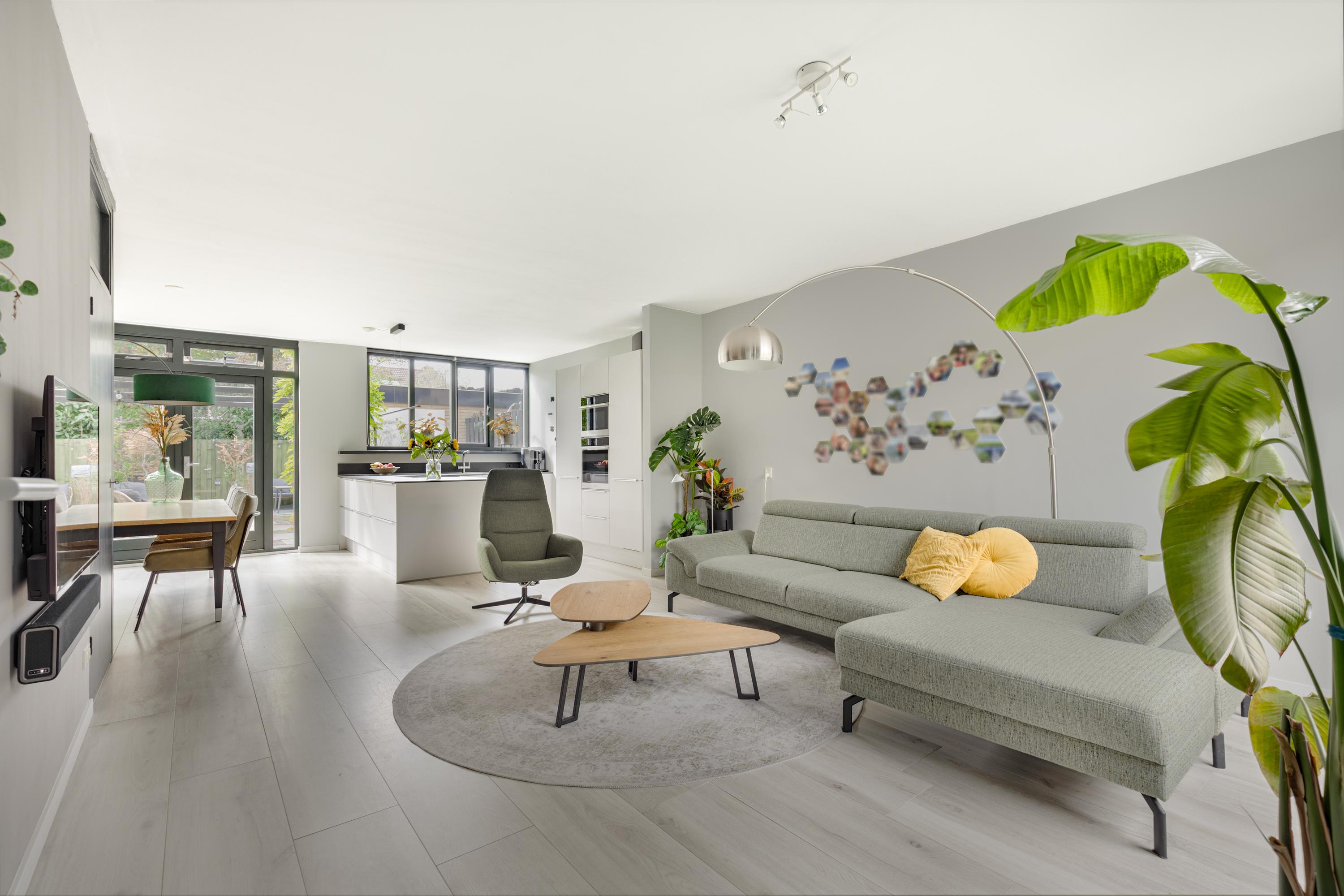 Tussenwoning te koop: Kempen 87, Haarlem