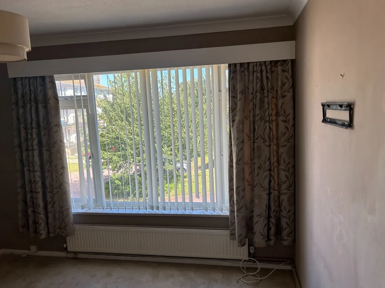 Room Ashburnham Road in Eastbourne