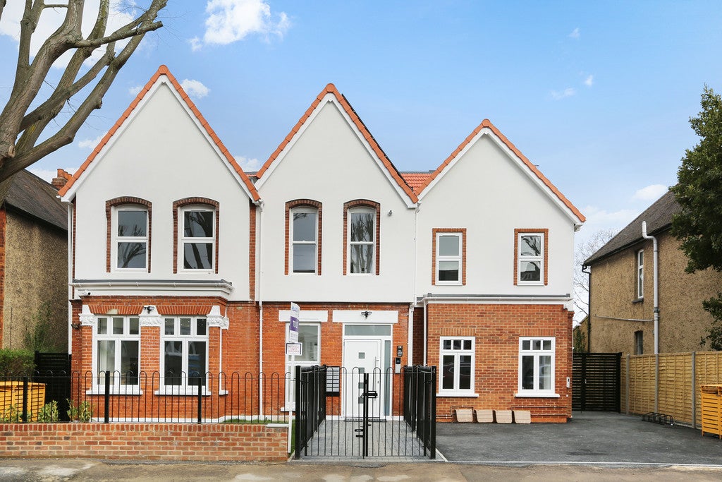 Flat Grosvenor Avenue in Greater London