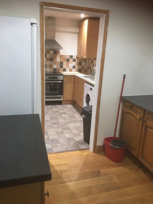 Room Myrtle Grove in Nottingham