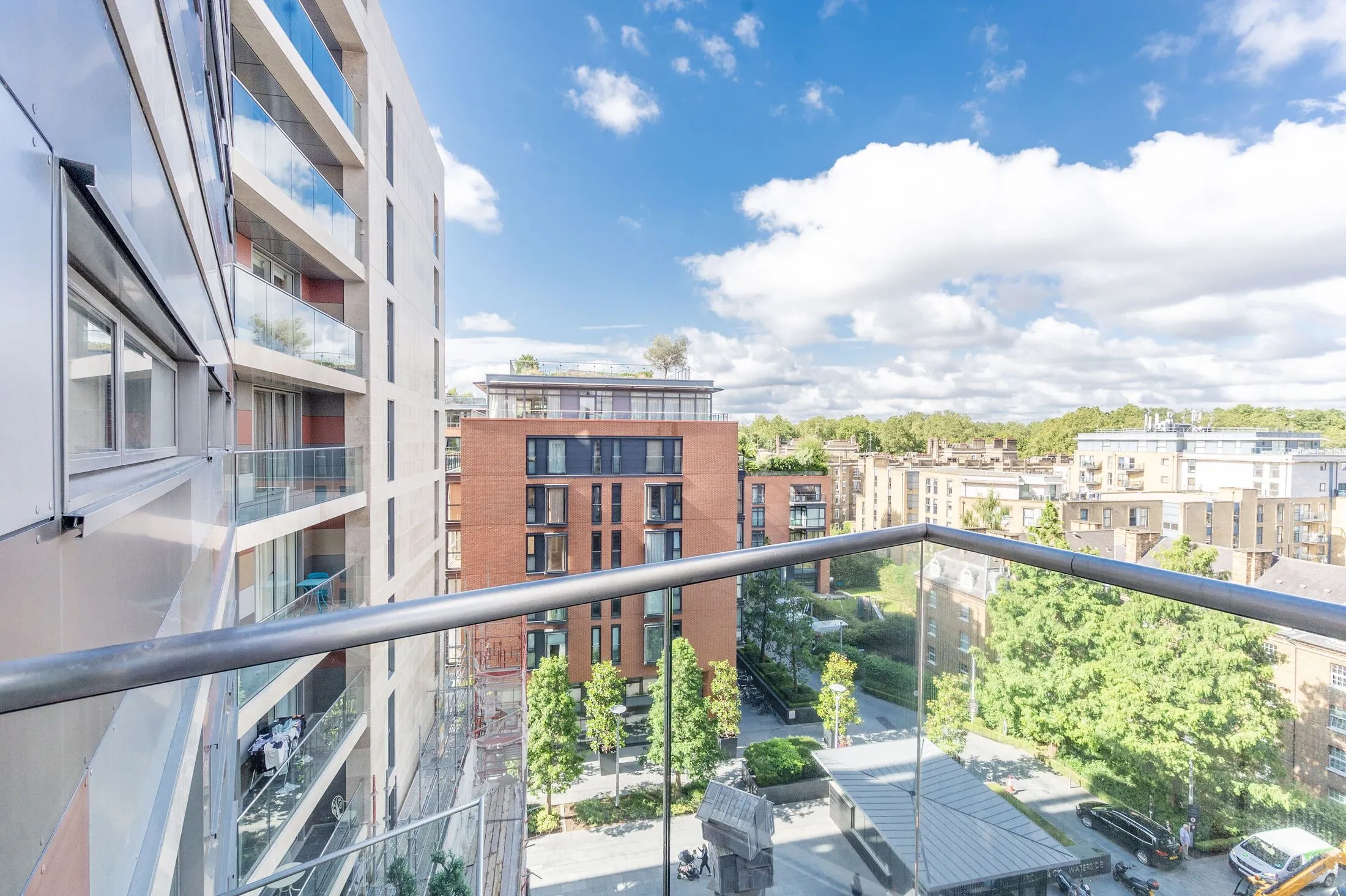 Flat Gatliff Road in City of Westminster