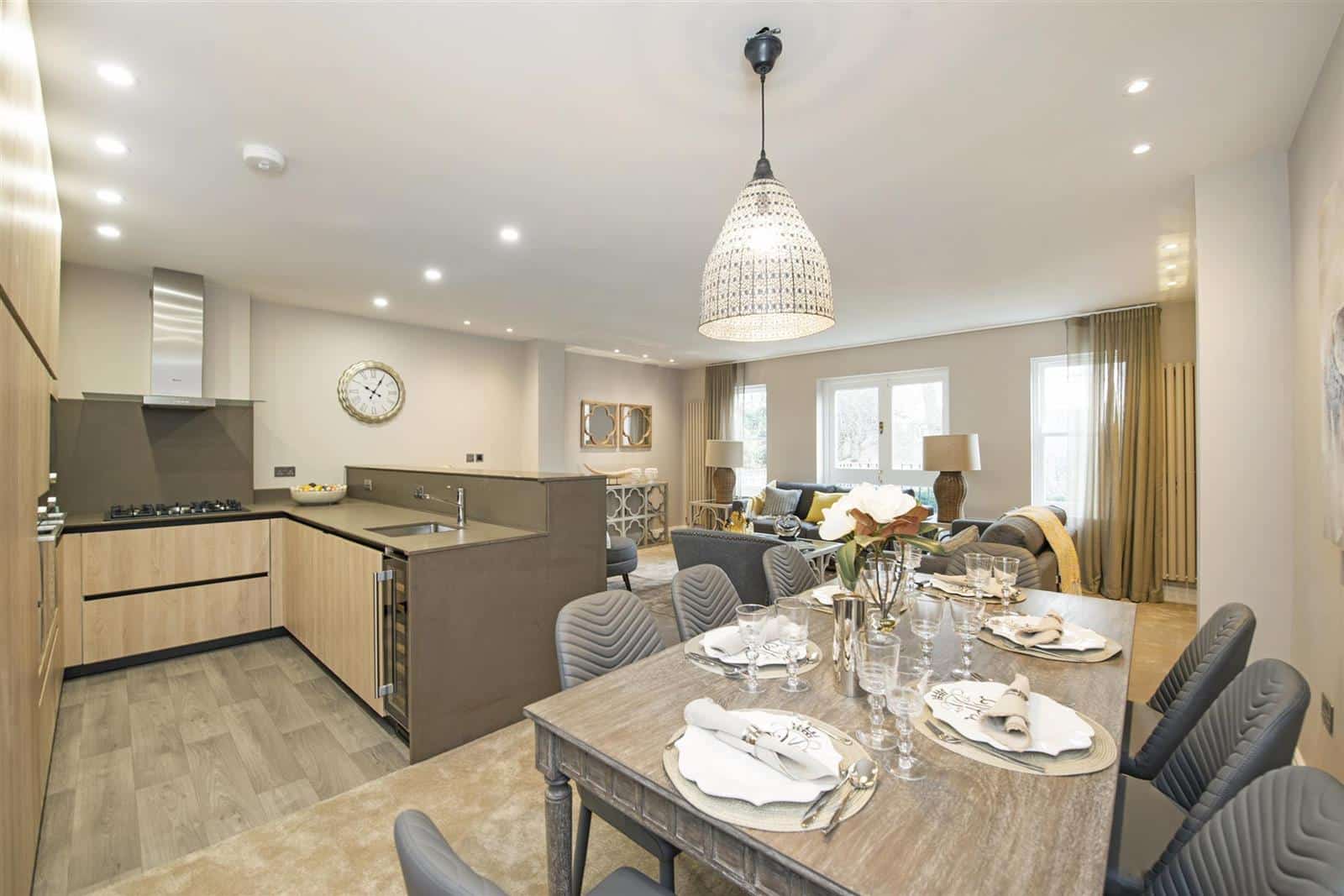 Flat Lyndhurst Road in Greater London
